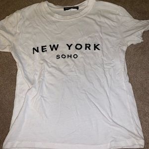 Brandy Melville New York soho tee crop top